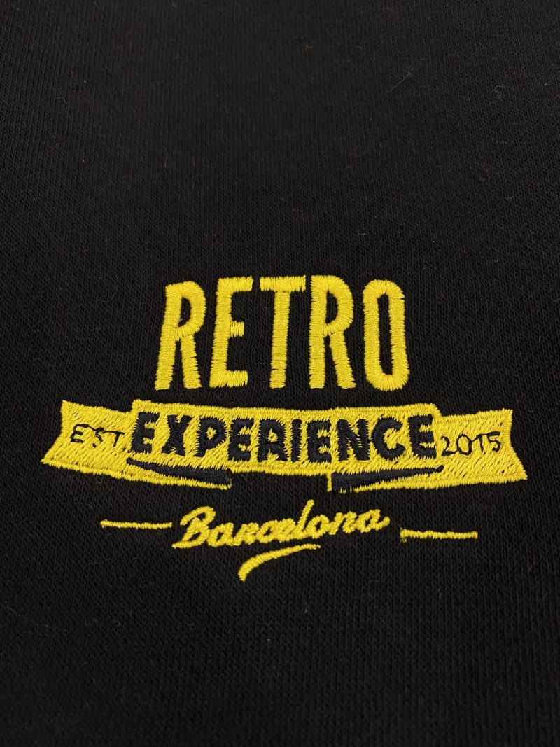 Logo RetroExperience Bcn - Amarillo