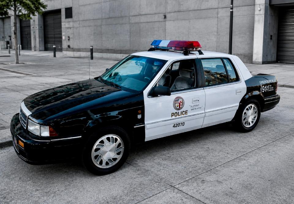 rexp-vehiculo-coche_policia_americano